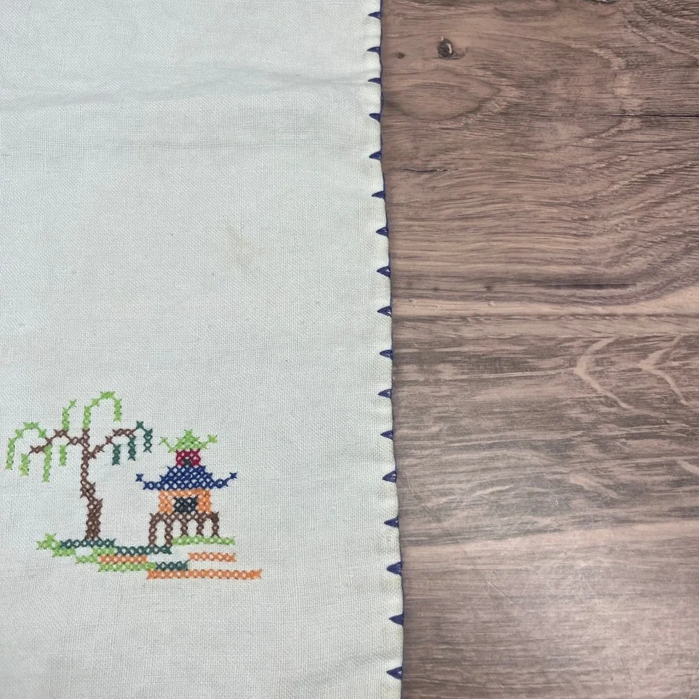 Vintage Linen Cross Stitch Embroidered Pagoda Willow Napkins Cream Set of 3